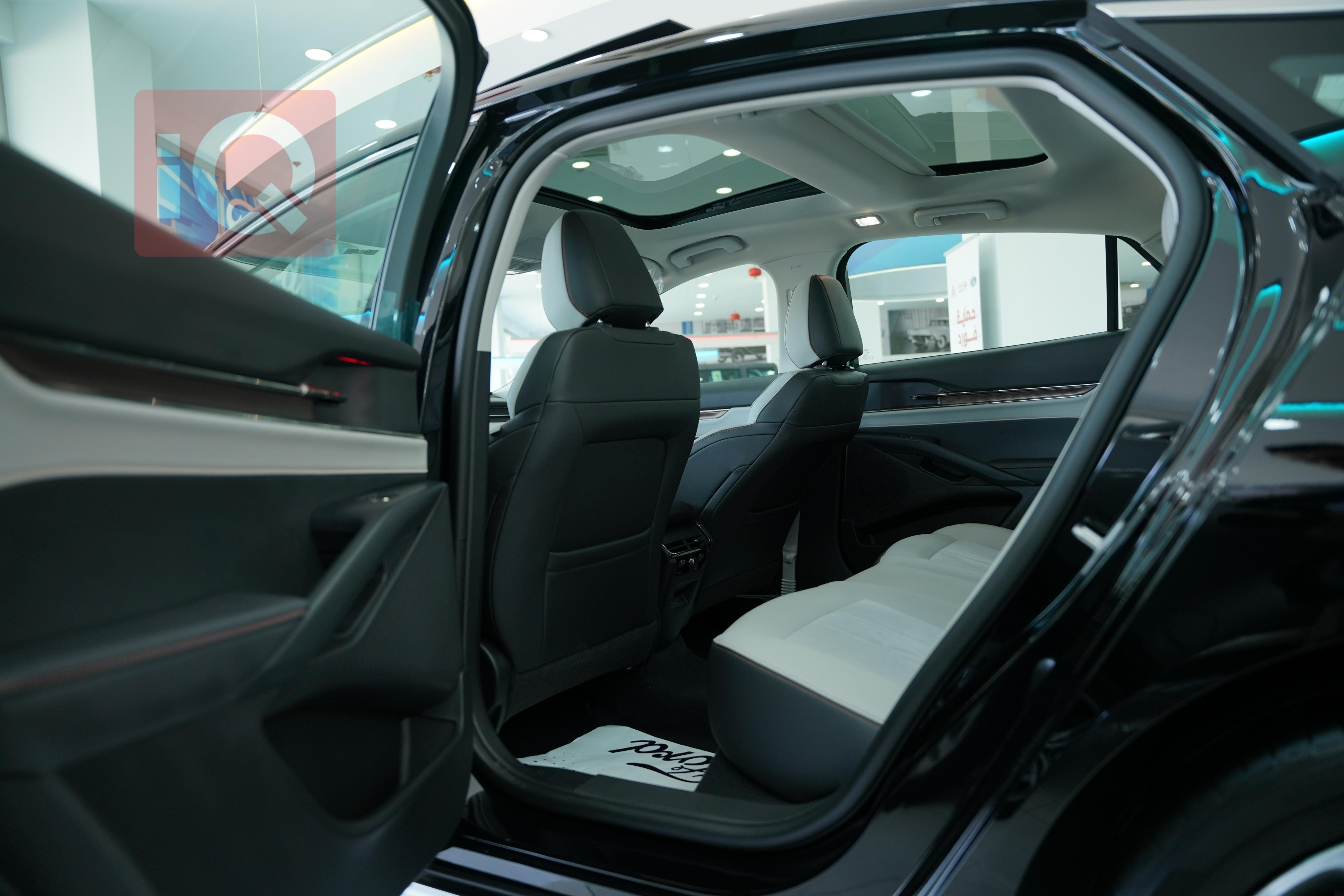 https://cdn.iqcars.ioDSC02420.JPG
